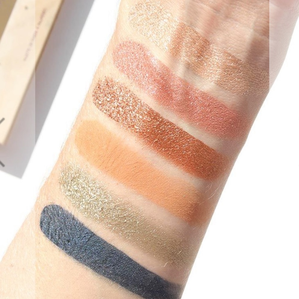 Wanderess Seascape Eyeshadow Palette - Picture 3 of 3